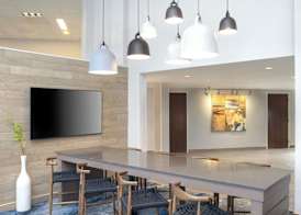 Fairfield Inn & Suites by Marriott Cape Cod Hyannis 2