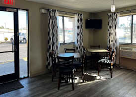 Econo Lodge Spring Lake near Fort Bragg 3