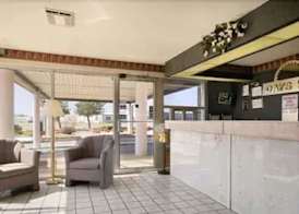 Days Inn by Wyndham Greeneville 2