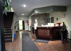 Econo Lodge 2