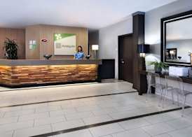 Holiday Inn & Suites ANAHEIM (1 BLK/DISNEYLAND ) by IHG 2