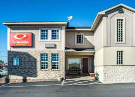 Econo Lodge Inn & Suites North Syracuse Airport 5