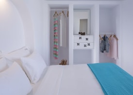 Skyfall Suites - Adults Only 4