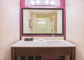 La Quinta by Wyndham York 4