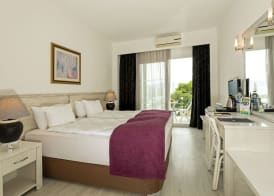 CHARM BEACH HOTEL 3