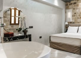 Chateau Anax Luxury suites 2