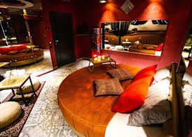 Silk Motel 2