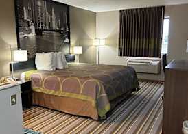 Super 8 by Wyndham Gilman 3