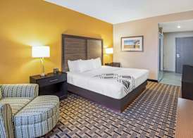 La Quinta by Wyndham Denison - North Lake Texoma 5