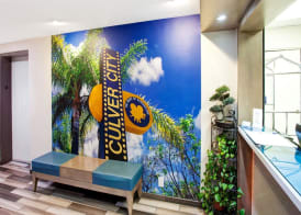 Travelodge by Wyndham Culver City 3