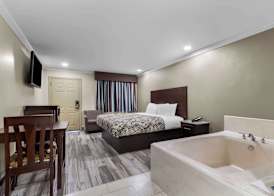 Americas Best Value Inn Houston Heights at I-45 4