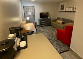 Country Inn & Suites by Radisson, Champaign North, IL 4