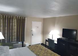 Baymont by Wyndham Lake City I-75 3