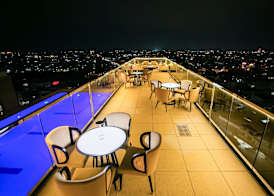 Ramada By Wyndham Vientiane Central 3