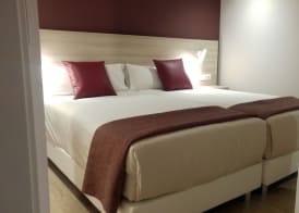 Hotel & Aparthotel Cosmos 3