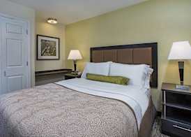 Candlewood Suites LOUISVILLE AIRPORT by IHG 5