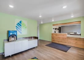 WoodSpring Suites Chicago Addison 3