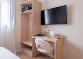 Grand Hotel Sénia - Paris Orly Airport 5