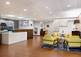 Hampton Inn Naples/Central 5