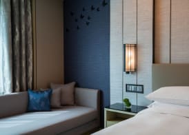 Renaissance Shenzhen Luohu Hotel 5