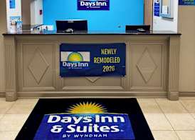 Days Inn by Wyndham Lincoln, IL Route 66 4