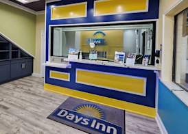 Days Inn by Wyndham Dickinson TX 5