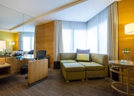 Holiday Inn BANGKOK SILOM by IHG 3