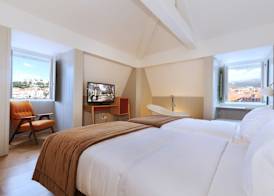 Lisboa Carmo Hotel 5