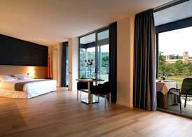 Hotel Món Sant Benet 5