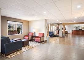 Comfort Suites Forsyth near I-75 5
