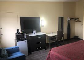 Days Inn by Wyndham Grove City Columbus South 5