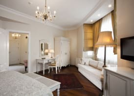 Hotel Sari Konak 4