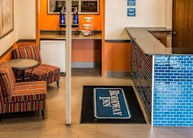 Rodeway Inn Muskegon Airport 3