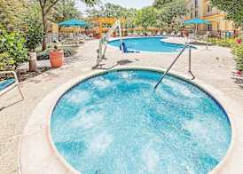 La Quinta Inn & Suites Houston Galleria Area 5