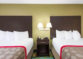 Ramada by Wyndham Vandalia 5