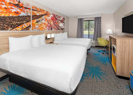 Days Inn by Wyndham Eagle River 5