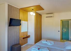 Chrispy Beach Resort, Agia Marina 4
