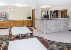 Super 8 by Wyndham Pekin/Peoria Area 2