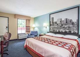 Super 8 by Wyndham Camp Springs/Andrews AFB DC Area 4
