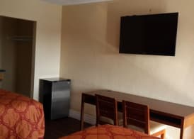 American Regency Inn 4