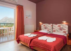 Petritos Rooms and Studios 3