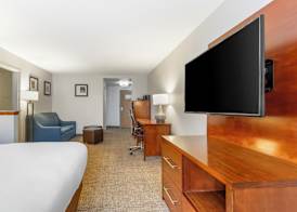 Comfort Suites Longmont 3