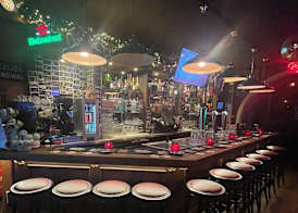 Hotel & Bar 55 5