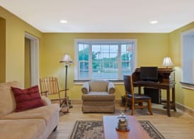 Super 8 by Wyndham Sturbridge 2