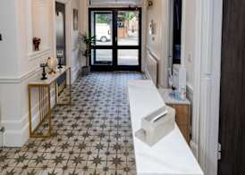 Woodford Hotel 3