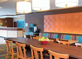 Fairfield Inn and Suites by Marriott Chicago St. Charles 2