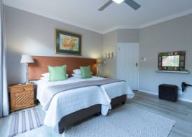 Waverley's Rest 3