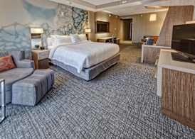 Courtyard by Marriott Westbury Long Island 5