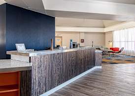 Econo Lodge 3