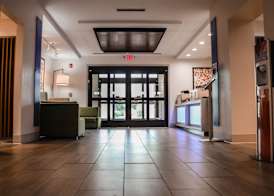 Holiday Inn Express & Suites ATHENS by IHG 3